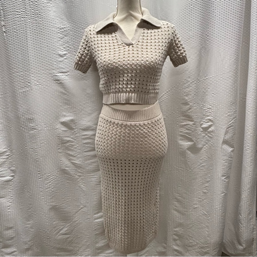 Willow & Wind Crocheted Skirt Set Size Small Beige‎